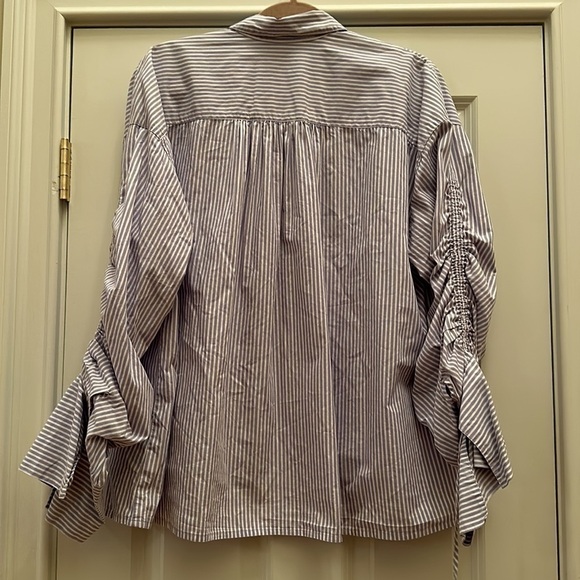 Free People It's A Cinch Button Down Striped Shirt White Blue Medium - Picture 12 of 12